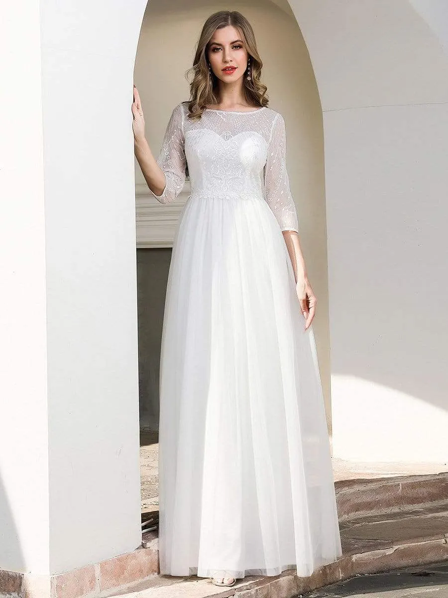 Elegant Round Neckline Tulle Wedding Dresses with Floral Lace