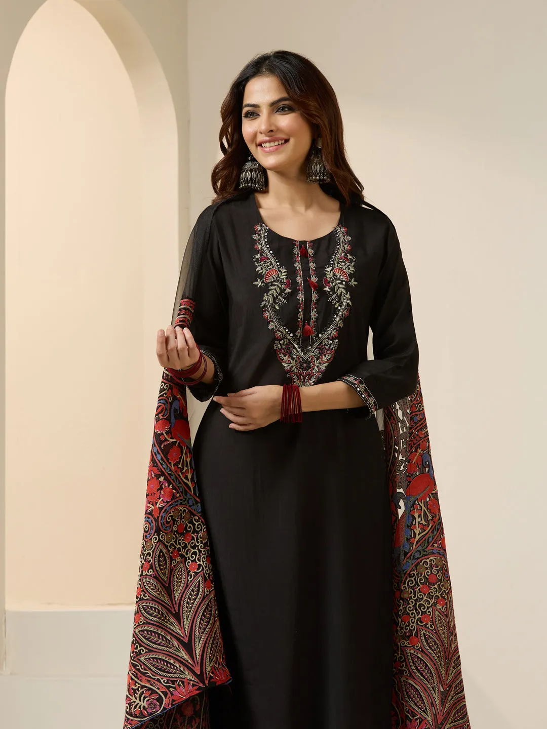 ISHIN WOMEN Black Roman Silk Kurta Sets 3pcs sets