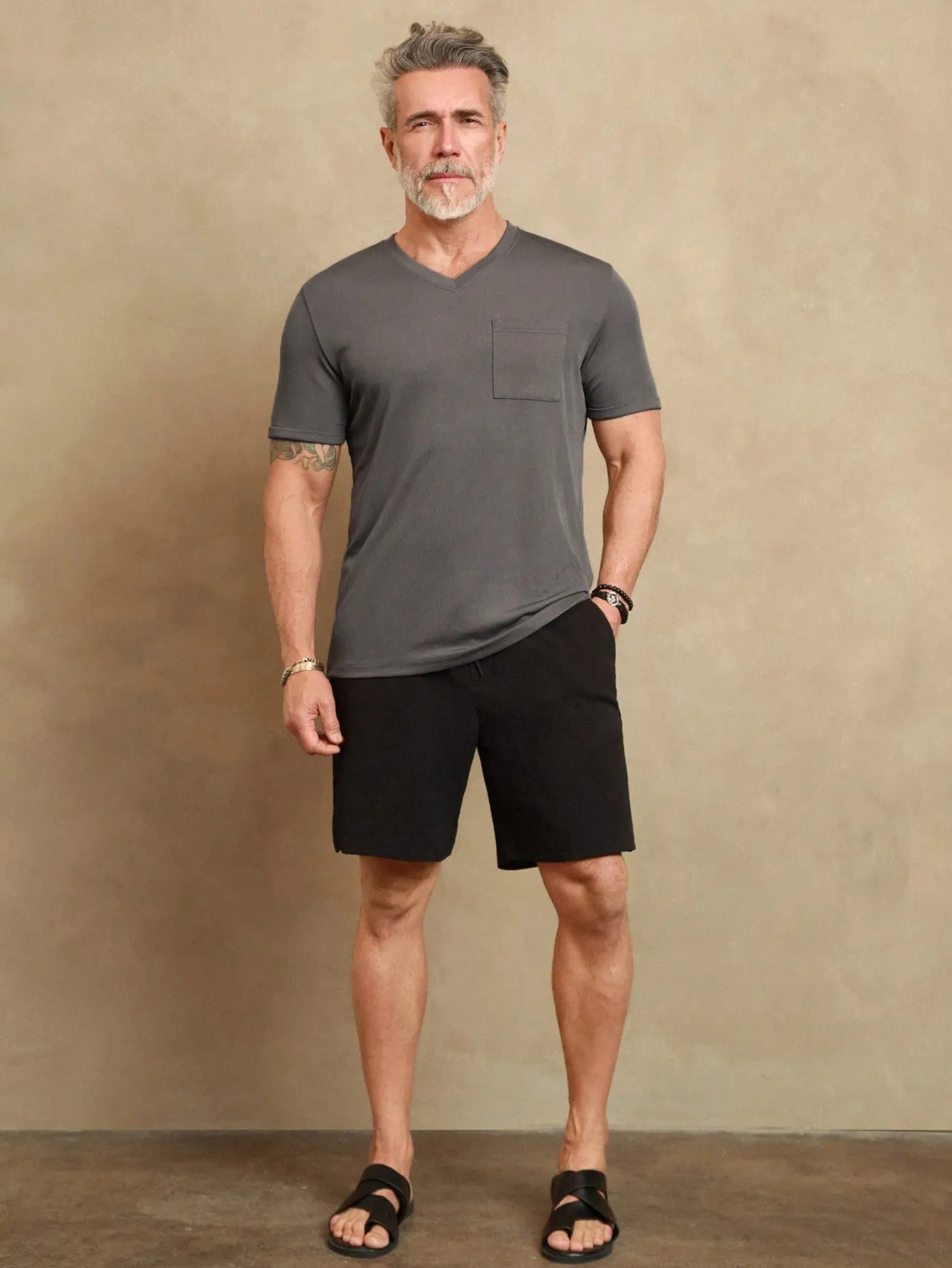 Men's Casual V Neck Short Sleeve T-Shirt with Pockets, Slight Stretch