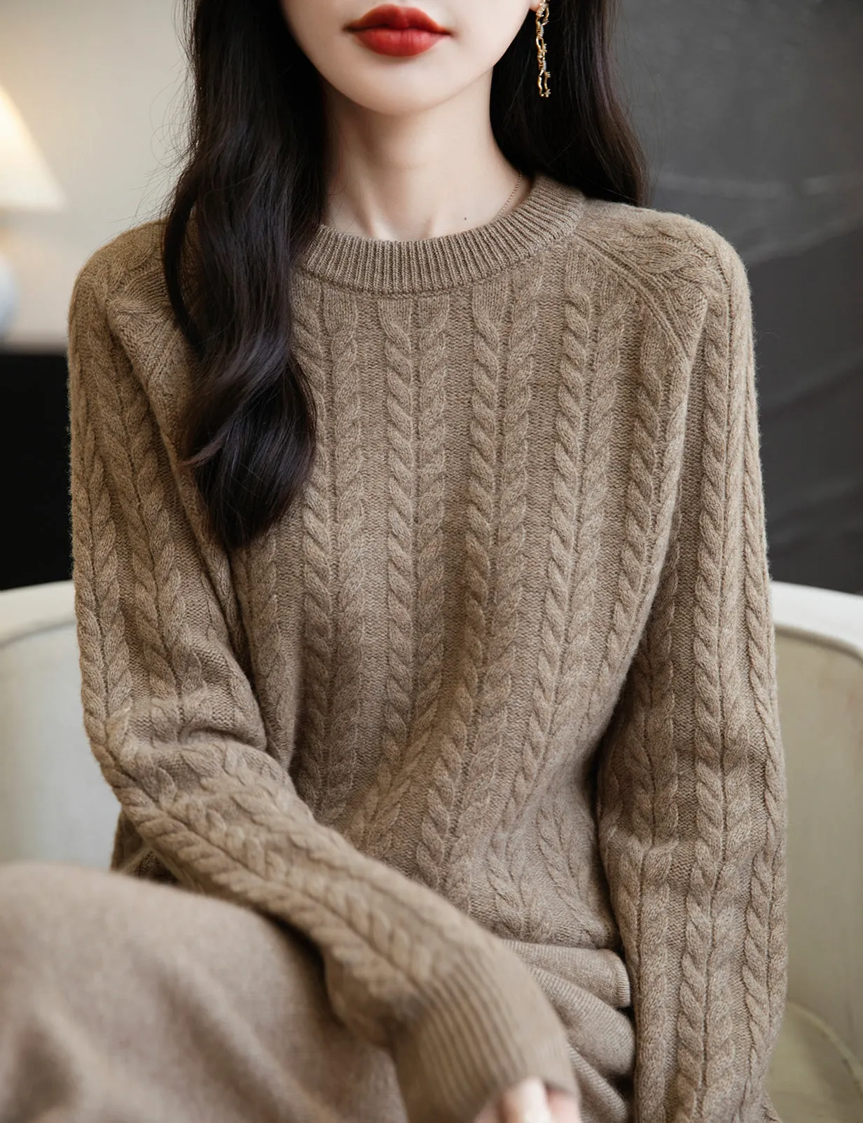 Sharon Woman Crew Neck Vintage Warm Sweater