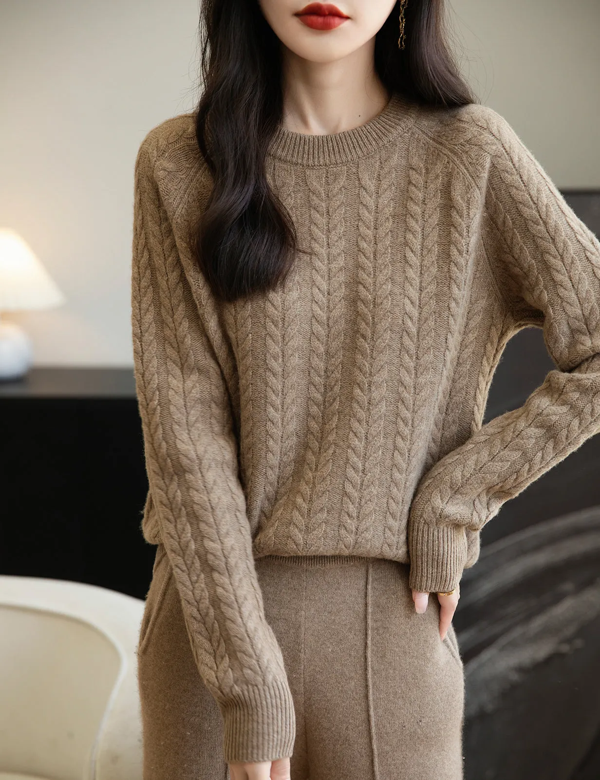 Sharon Woman Crew Neck Vintage Warm Sweater