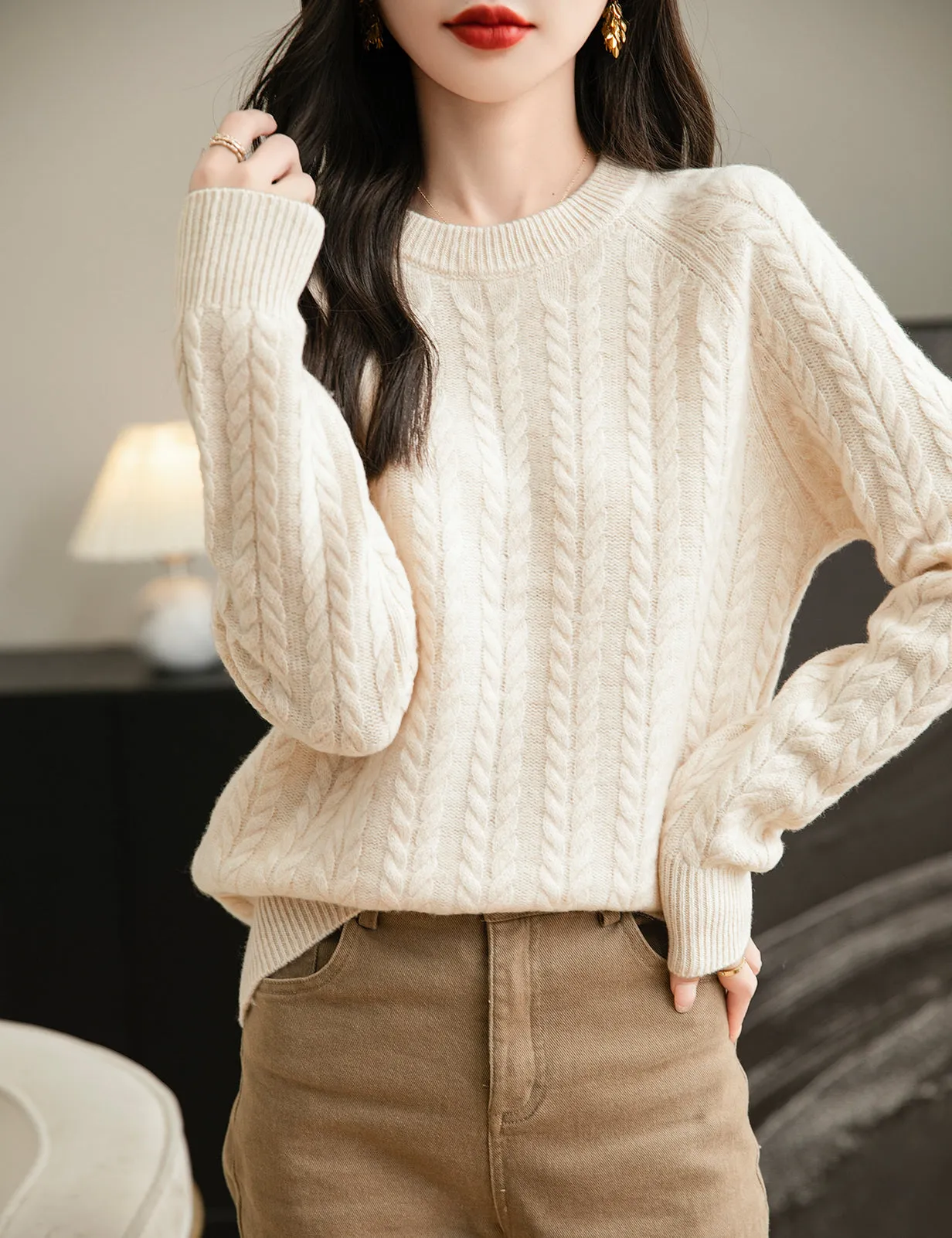 Sharon Woman Crew Neck Vintage Warm Sweater