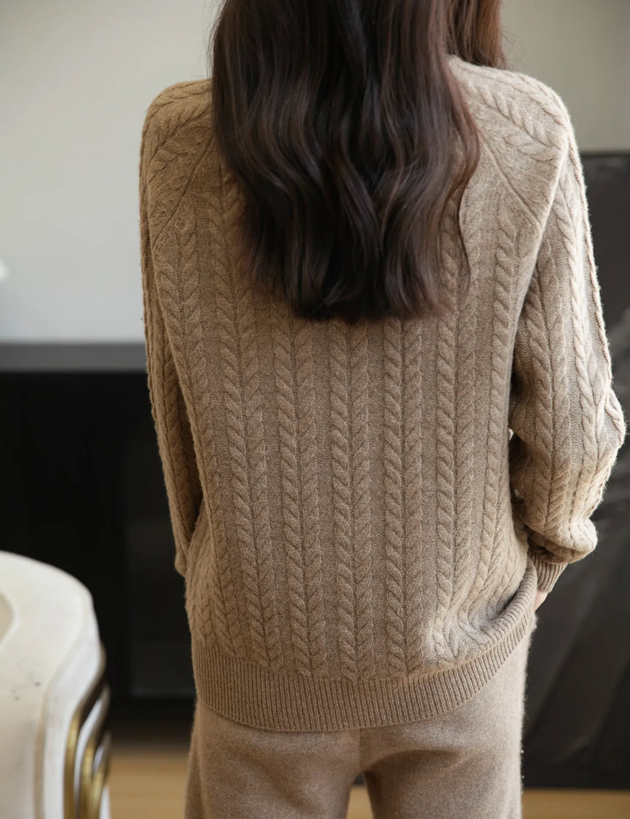 Sharon Woman Crew Neck Vintage Warm Sweater